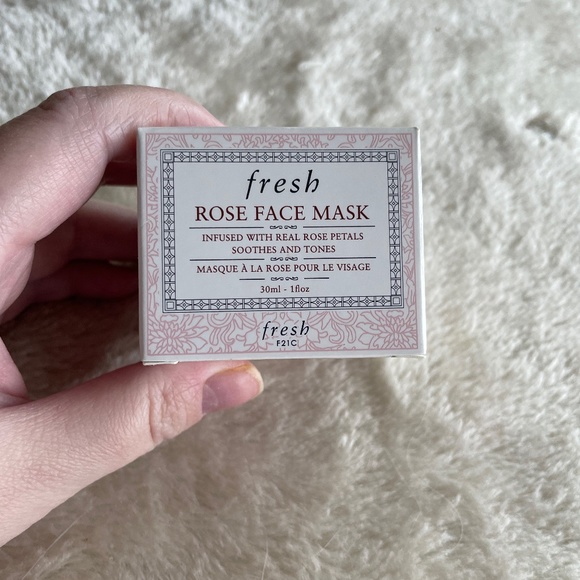 Fresh Rose Face Mask - Picture 1 of 3
